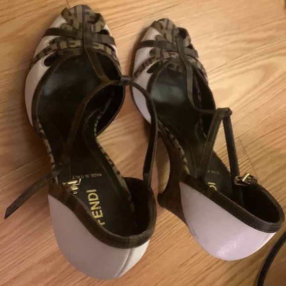 Excellent preowned Fendi heels / wedge - Picture 7 of 8